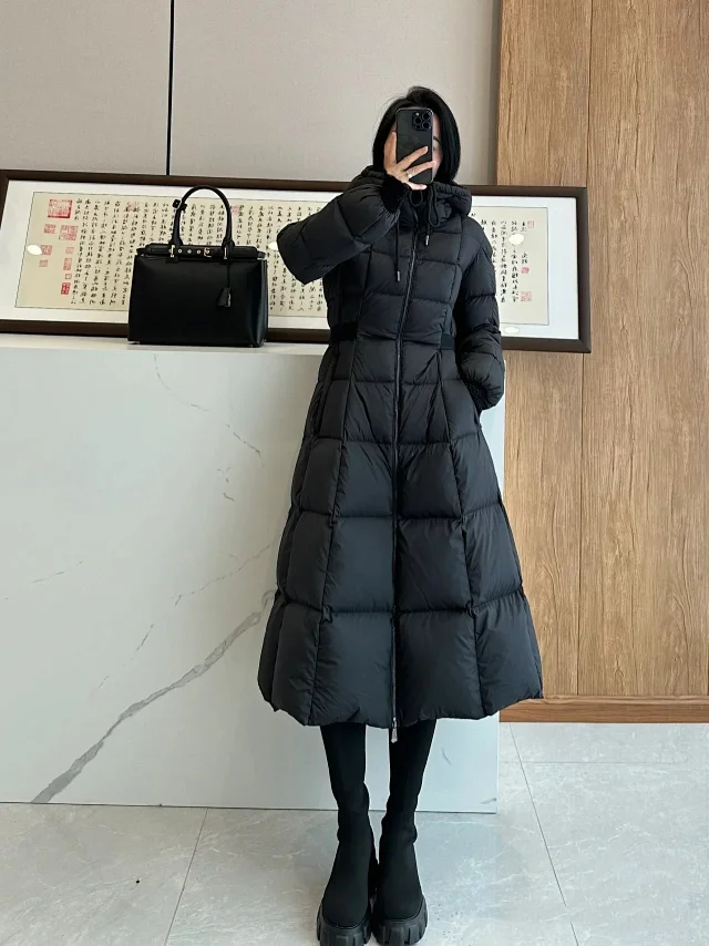 Women's Mengjia Runaway Princess Down Parka Detail