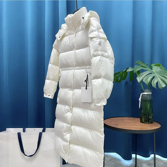 Maire New Yuhuang Shiny Unisex Parka Detail