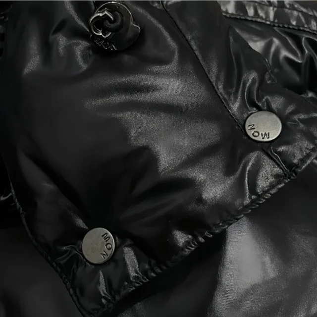 Maire New Yuhuang Shiny Unisex Parka Detail