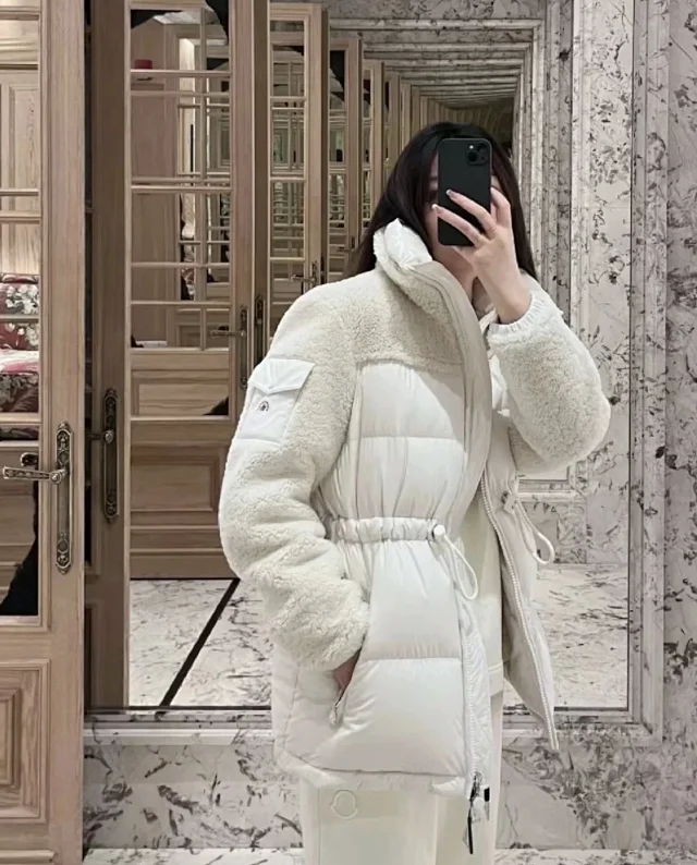 Mengjia Escaut Women's Shearling Down Jacket Detail