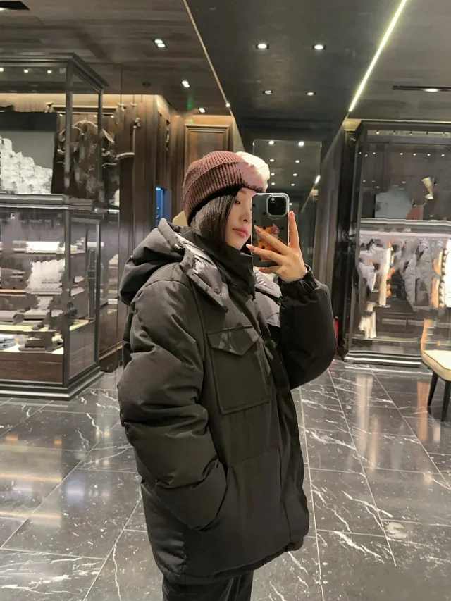 M AW24 Unisex Puffer Jacket Detail