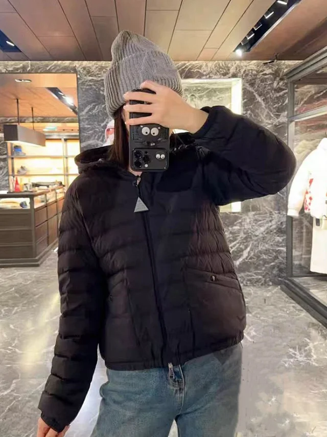 Mengjia HEDE Women's Hooded Down Jacket Detail