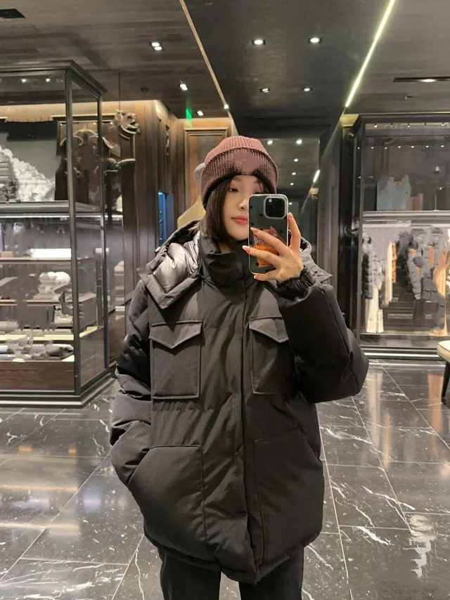 M AW24 Unisex Puffer Jacket Detail