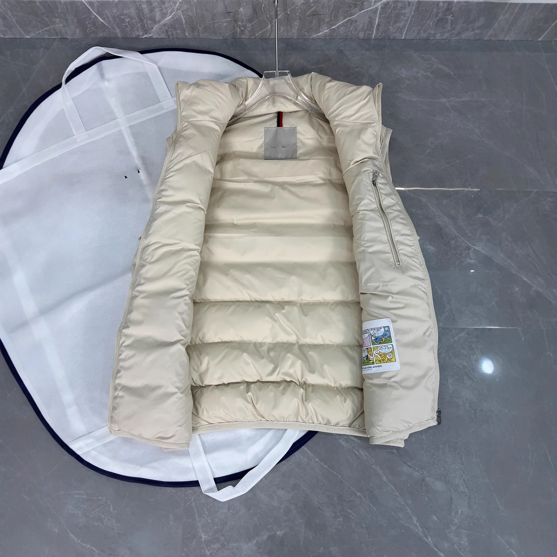 Mengjia 25SS Contrin Sleeveless Down Vest