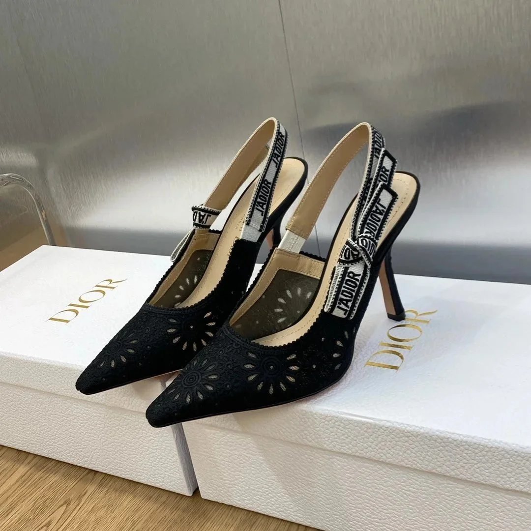 Dior Casual Sneakers — ZMR18