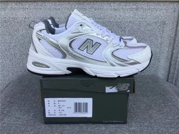 New Balance 2002R Dark Gray Sneakers - 9