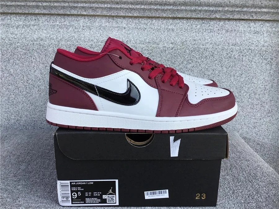 Nike Sneakers Air Jordan 1 Low — 7