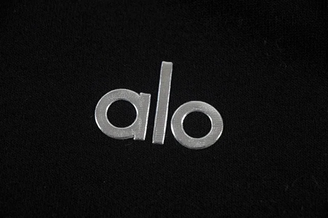 Alo Hoodies & Sweatshirts Logo Hooded Pullover Sweatshirt with Kangaroo Pocket product detail image 20