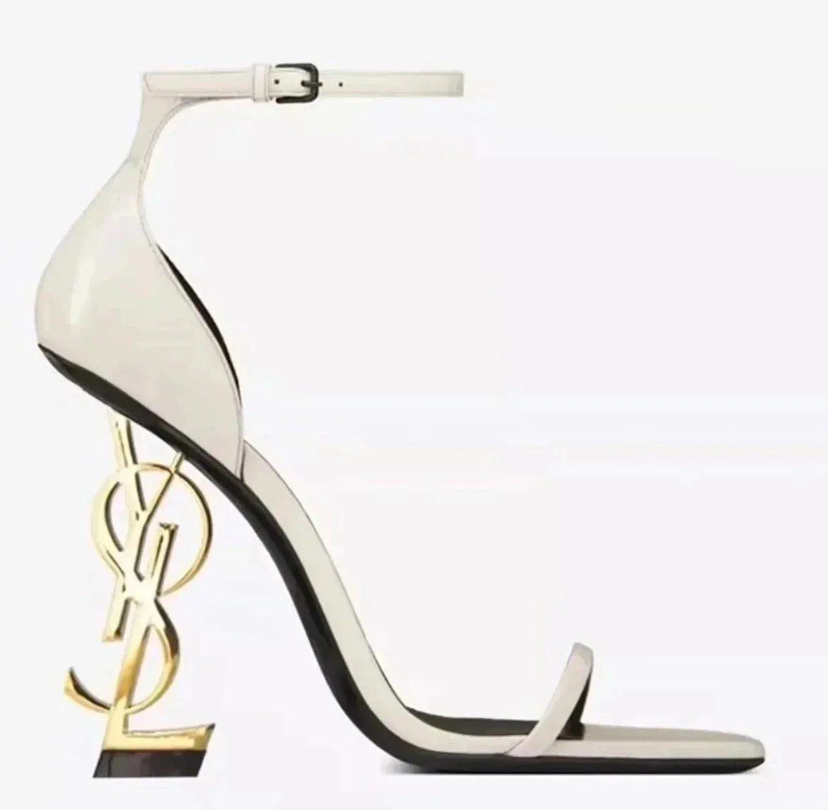 17 White Gold and Silver Heel
