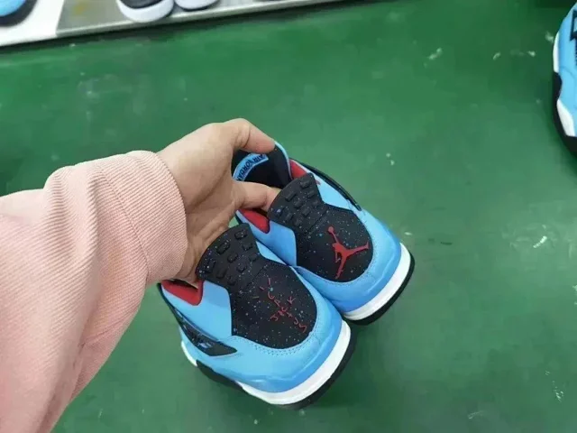 Jordan Sneakers Air 4 product detail image 4