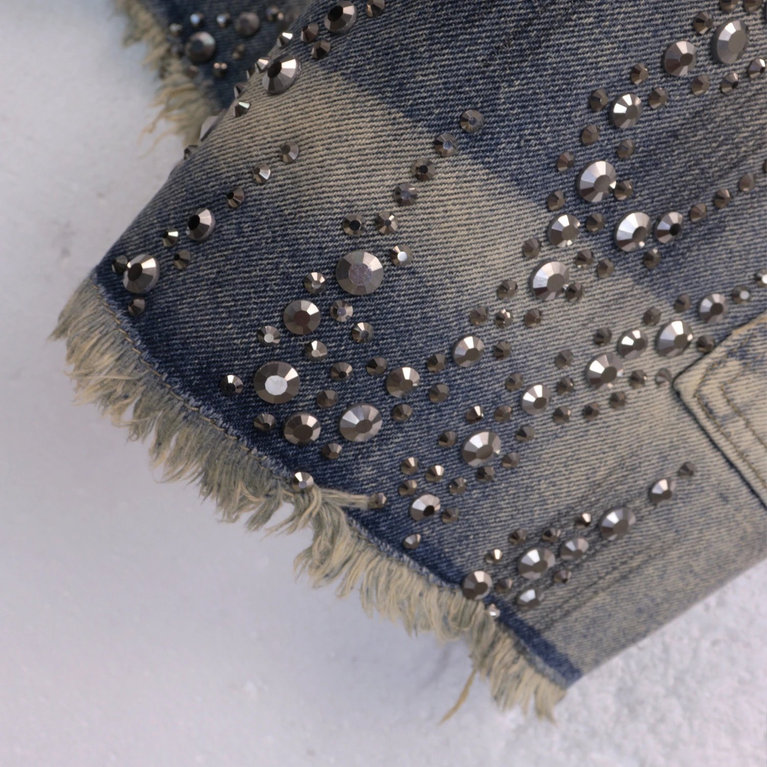 Design Distressed Denim Shorts with Crystal Embellishments Washed Blue Shorts - 10