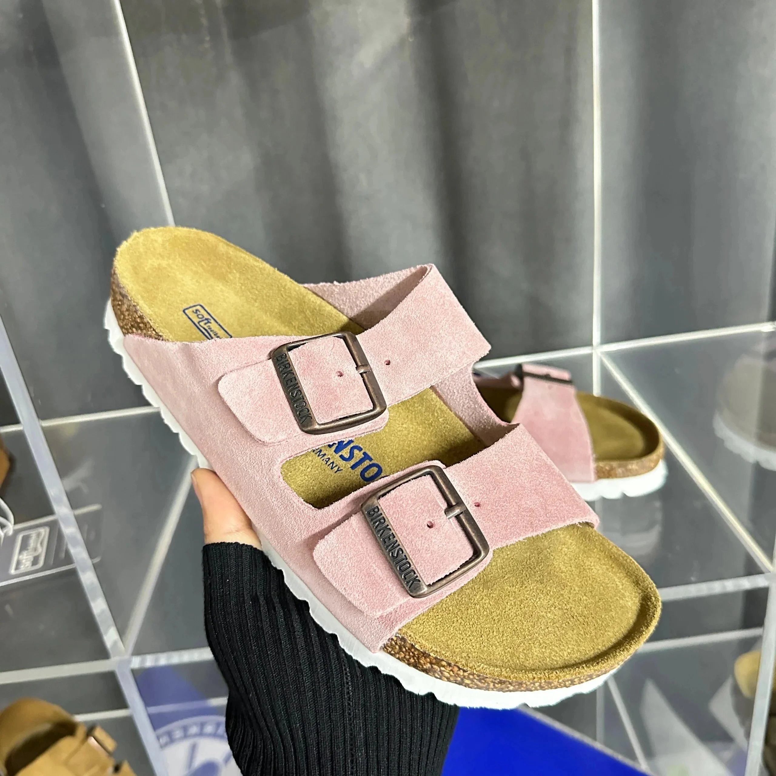 Double Buckle Pink