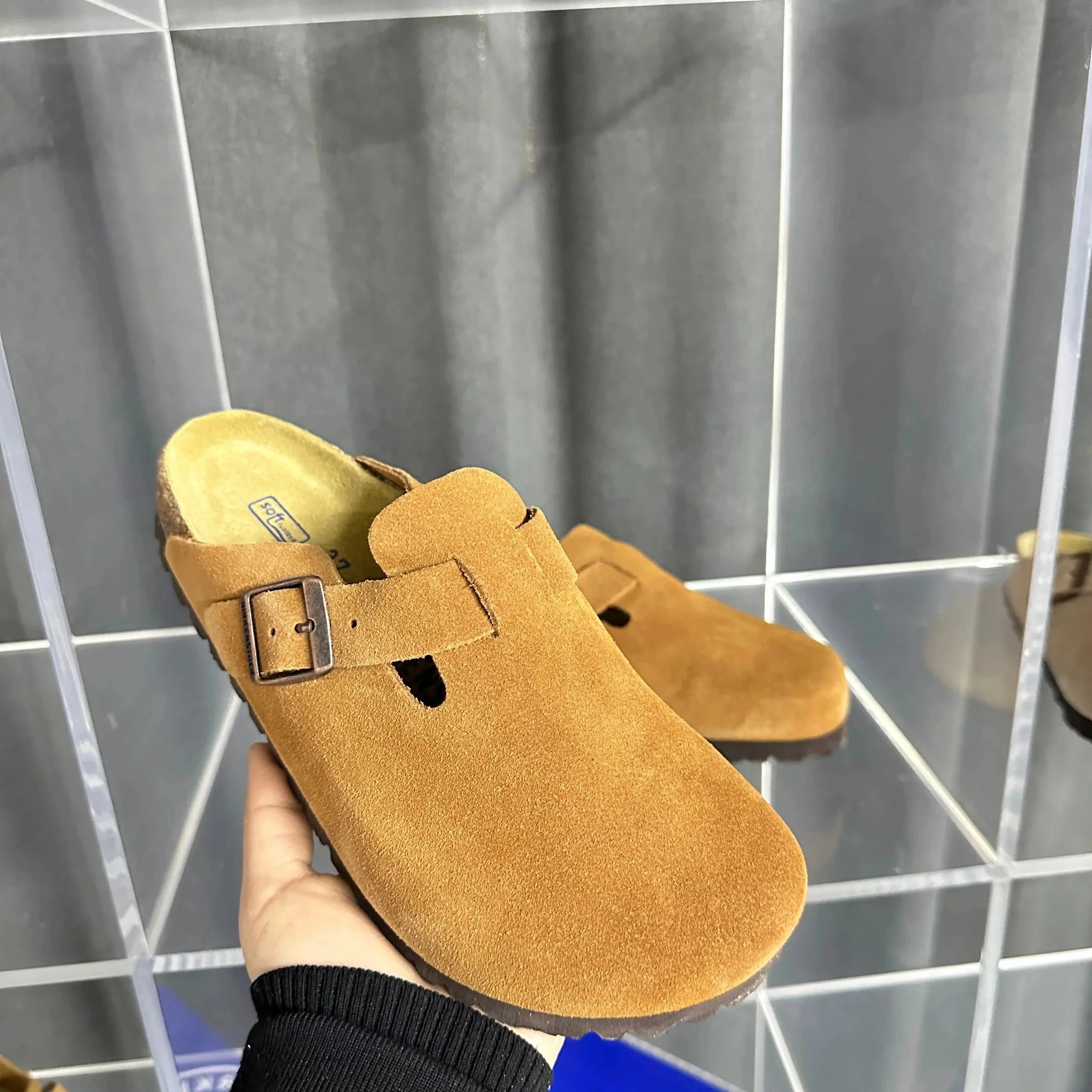 Closed-Toe Chestnut Brown
