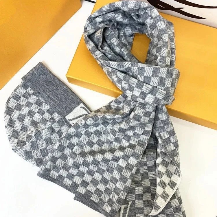 28- Chess Set (Grey and White)