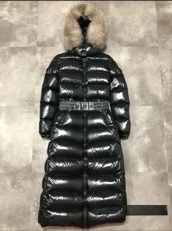 冬季长款毛领亮面羽绒服