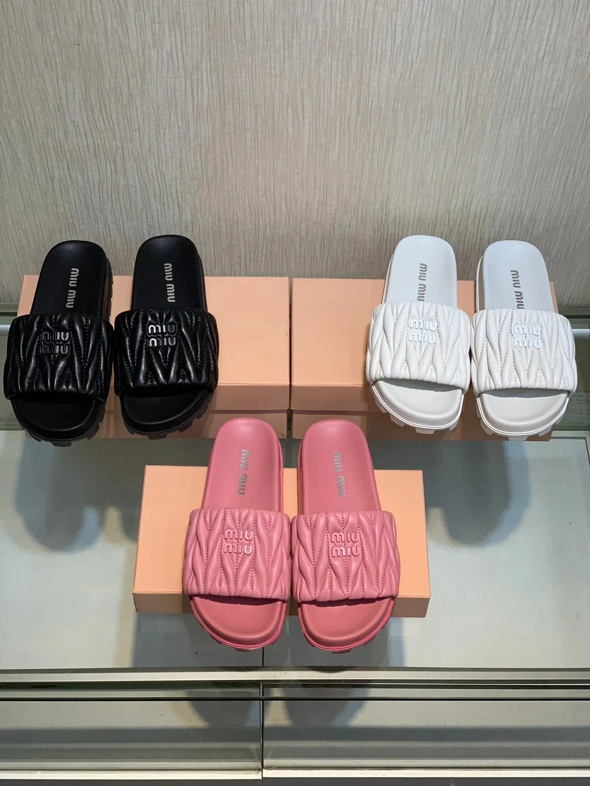 Miu Miu Slippers foto 2