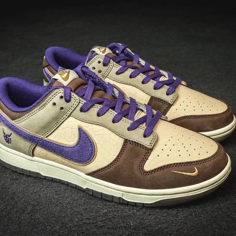 Travis SB Dunk Shoes — Demon God colorway — USFans Spreadsheet photo