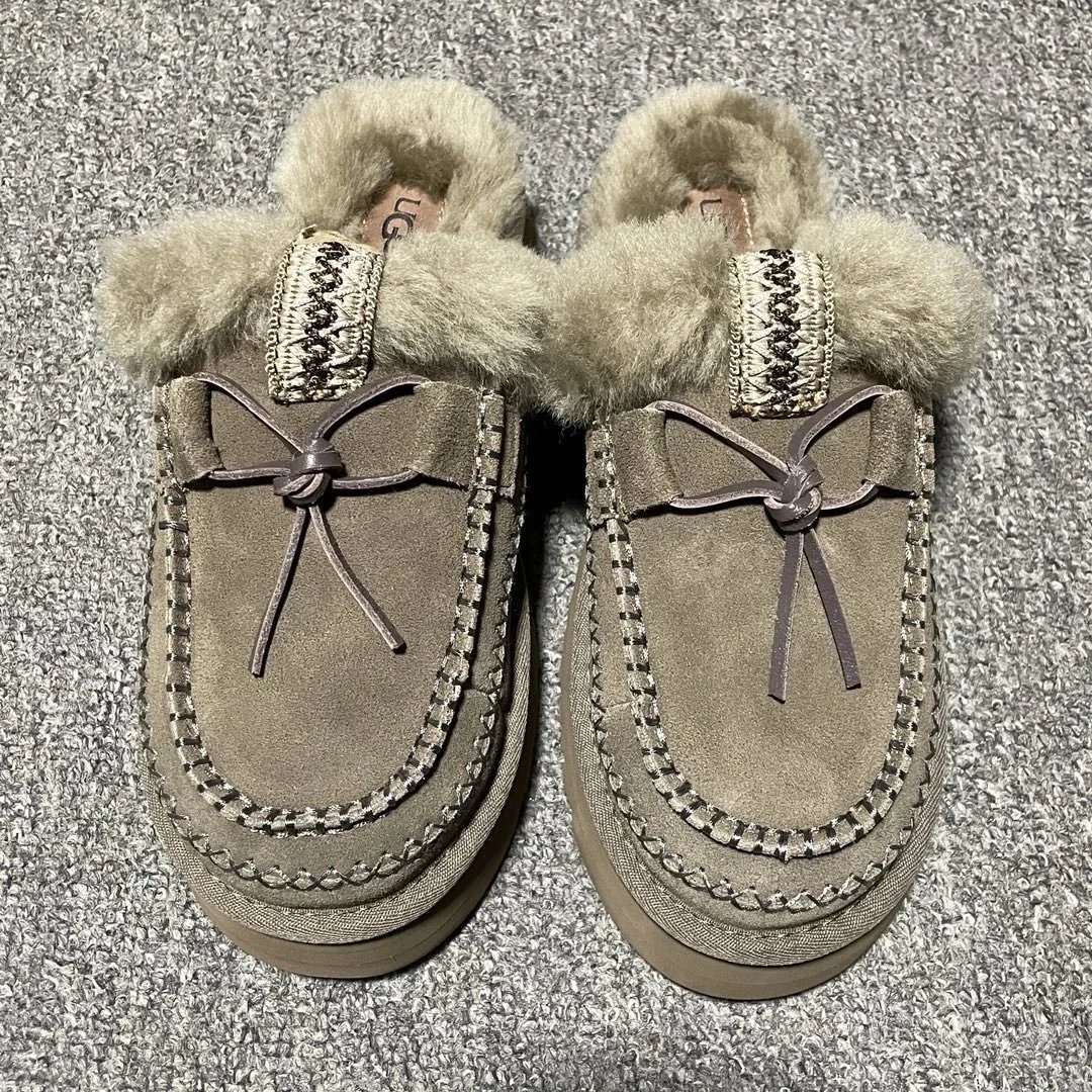 Half dragged light gray shoelaces