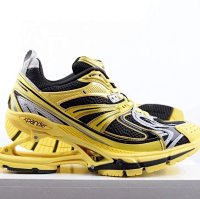 Spring shoes black and yellow