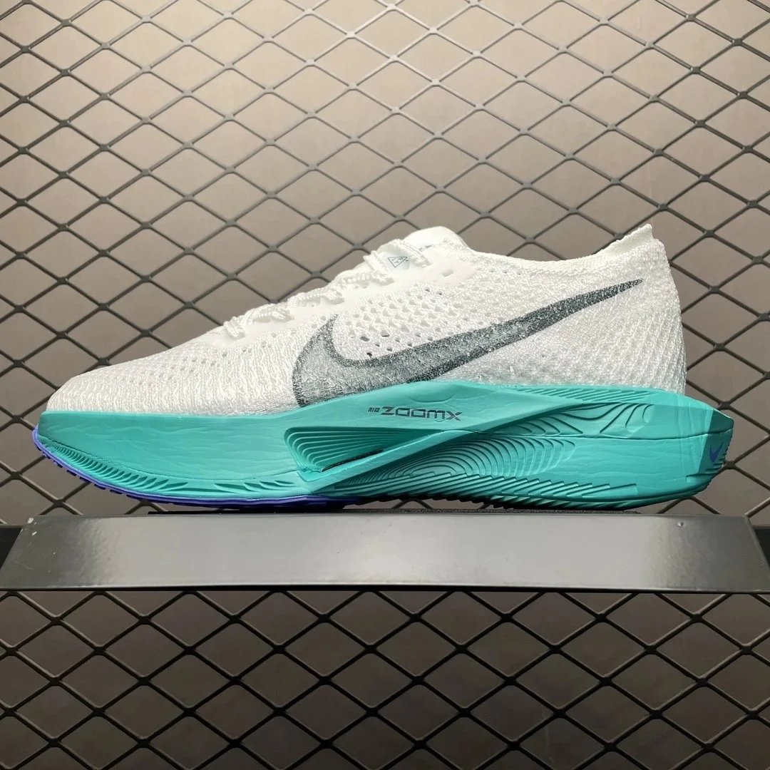 Nike Air ZoomX Vaporfly Next% 3