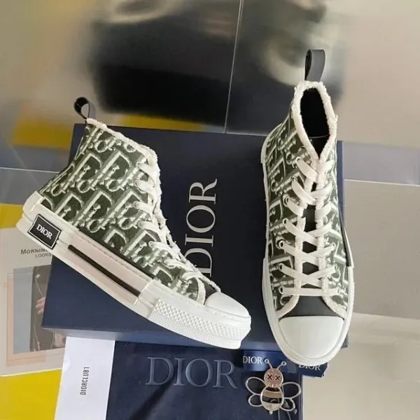 Dior B23 Oblique Print High-Top Sneakers Green and White - 1