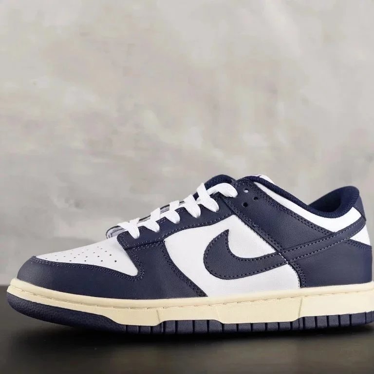 Nike Dunk Low Sneakers [24 sty
