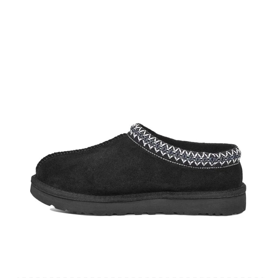 Ethnic style, black and low