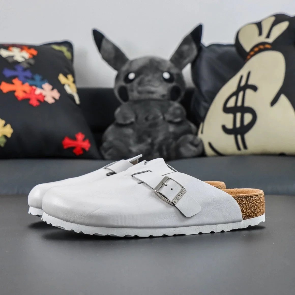 Smooth leather white