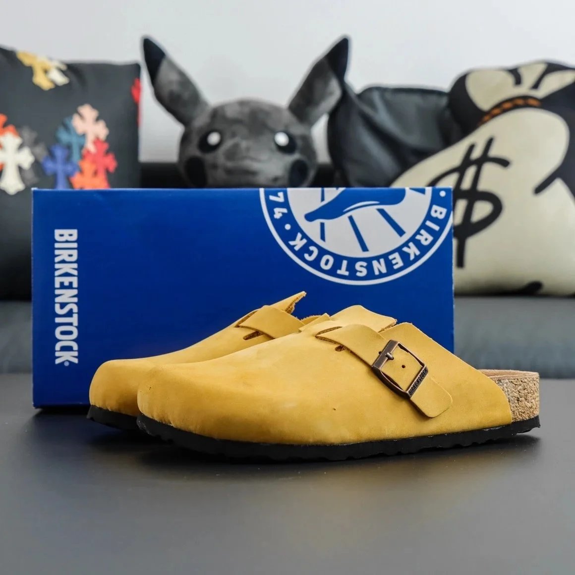 Suede ginger yellow