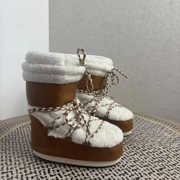 Design Moon Boot Metallic Gold Snow Boots - 4