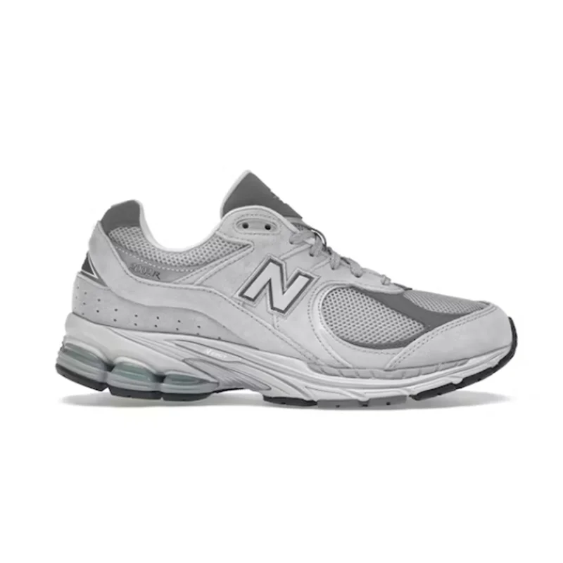 M batch New Balance 2OO2R Grey 