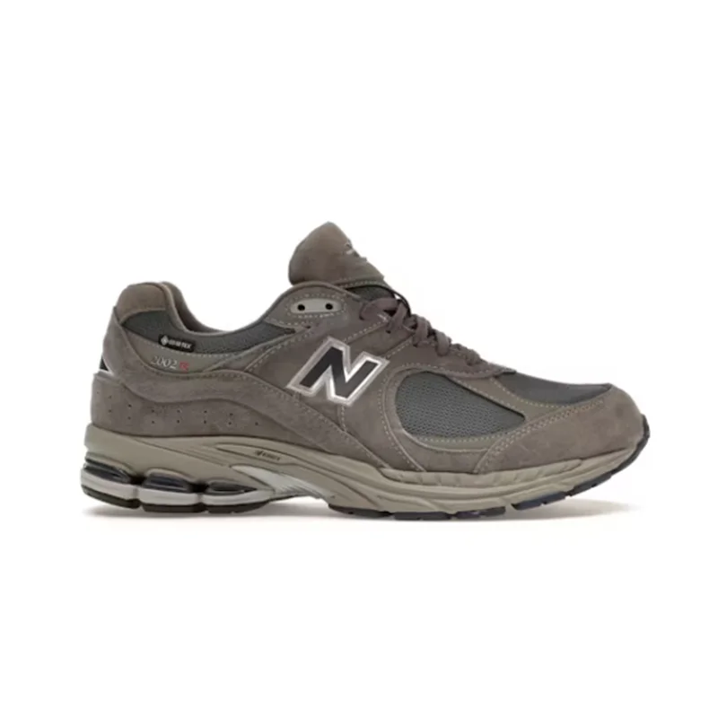 M batch New Balance 2OO2R Gore-Tex Castlerock 