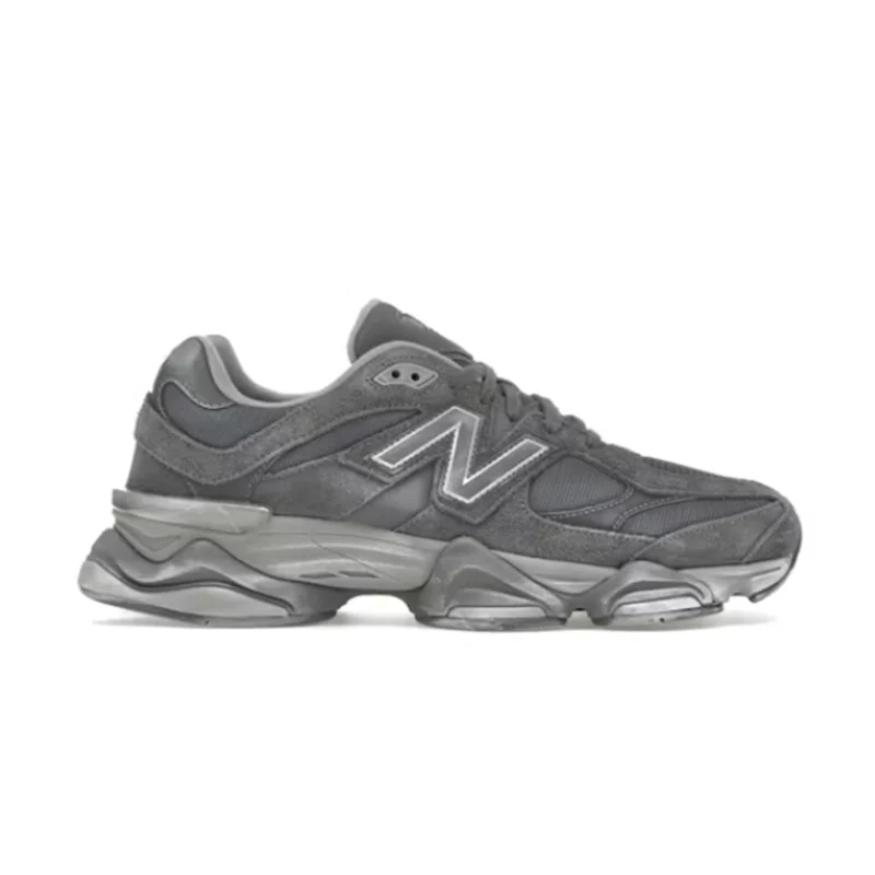 New Balance 9O6O Magnet 