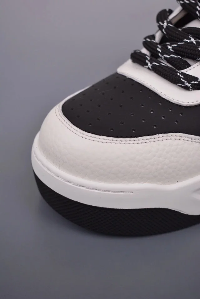 Valentino Garavani Sneakers One Stud low-top product detail image 6