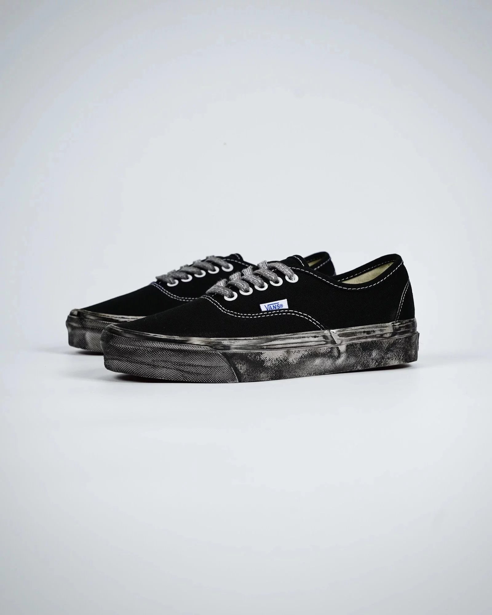 Vans Sneakers Authentic distressed canvas — Black