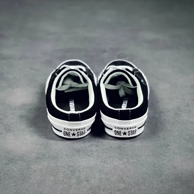 Unbranded Sneakers Low-Top Suede Star-Appliqué product detail image 8