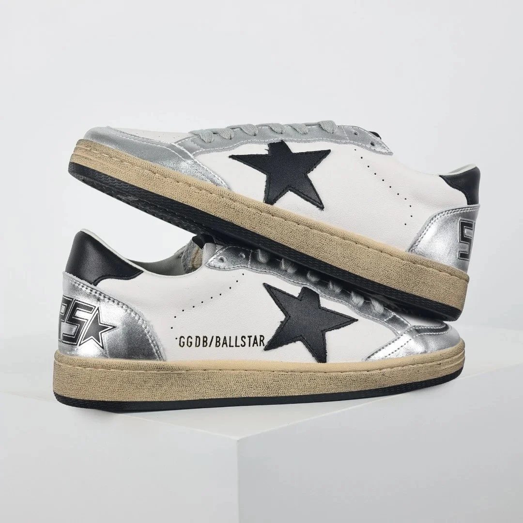 Golden Goose Sneakers Distressed star-appliqué low-top — White Black Star Silver