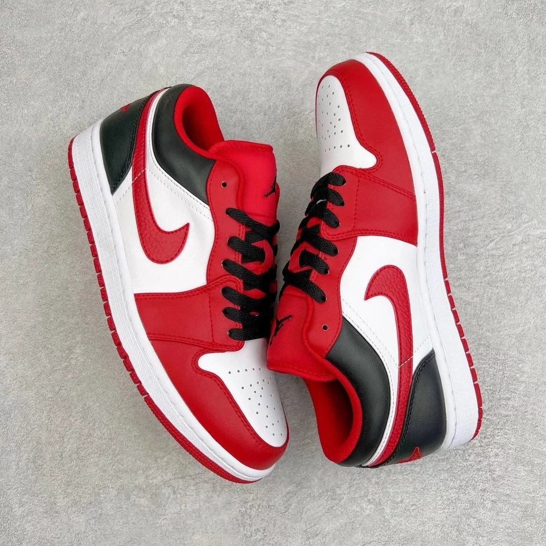 Nike Sneakers Air Jordan 1 Low — Red white black