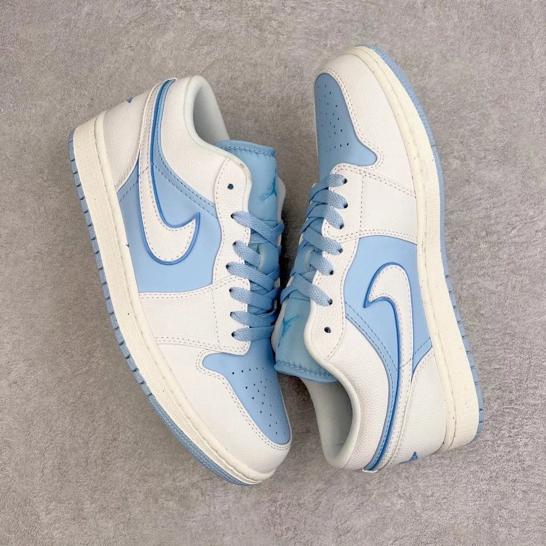 Nike Sneakers Air Jordan 1 Low — reverse blue and white