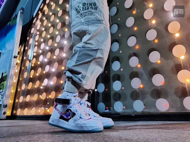 Nike Sneakers Air Force 1 low-top with graphic Swoosh designs product detail image 1