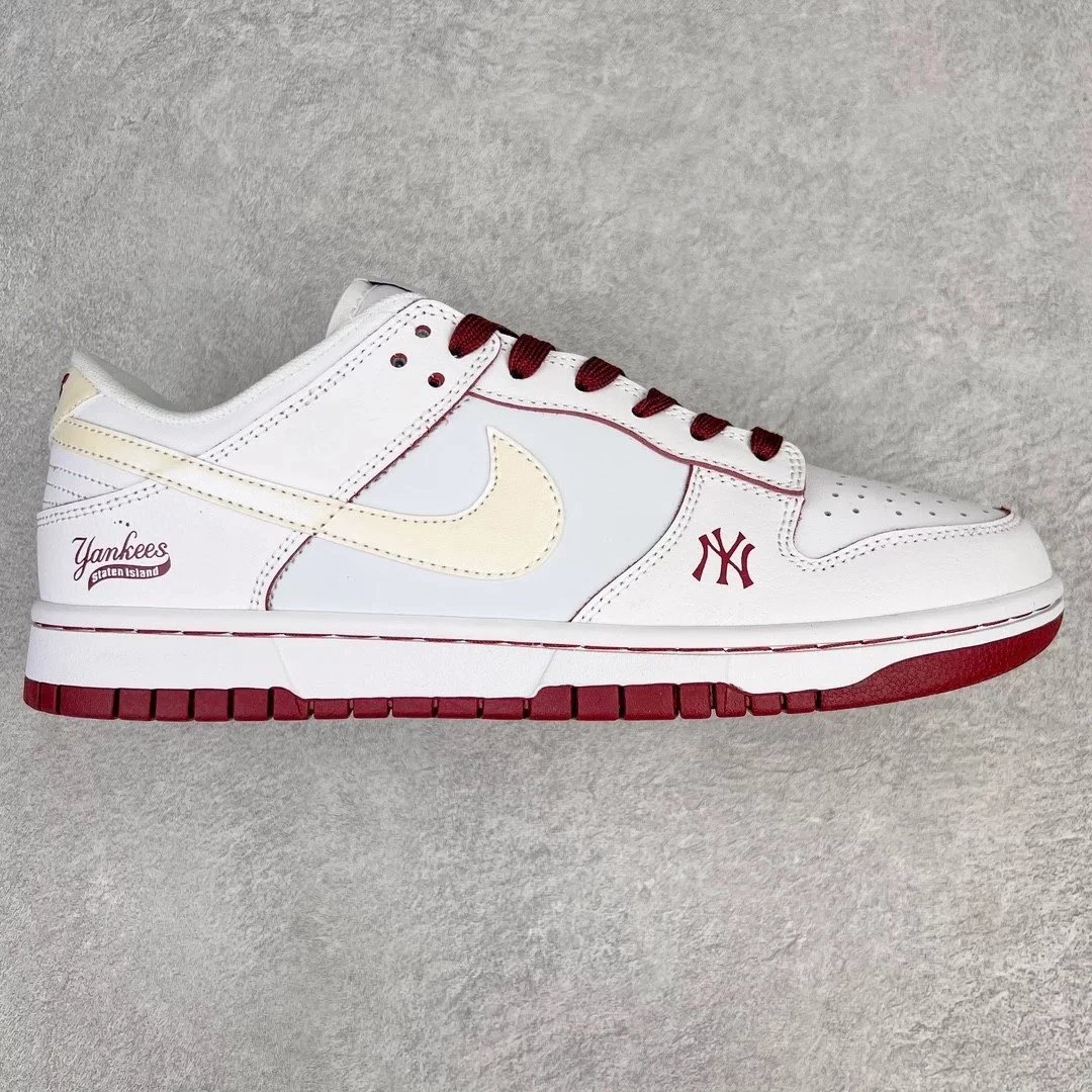 Nike Sneakers Dunk Low custom low-top — White and red