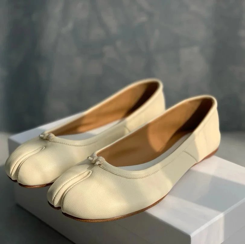 Maison Margiela Leather Shoes Tabi split-toe ballet flats — Color six