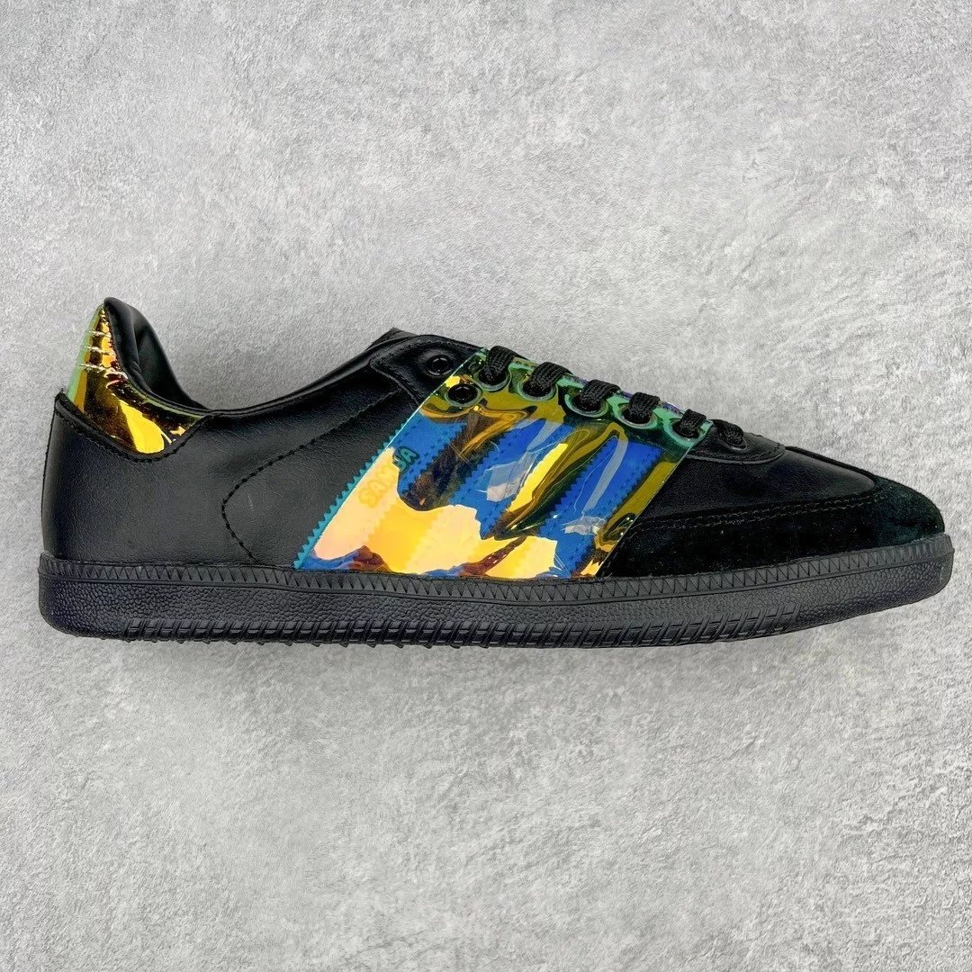 Adidas Sneakers Bermuda three-stripe low-top — Black and yellow 1