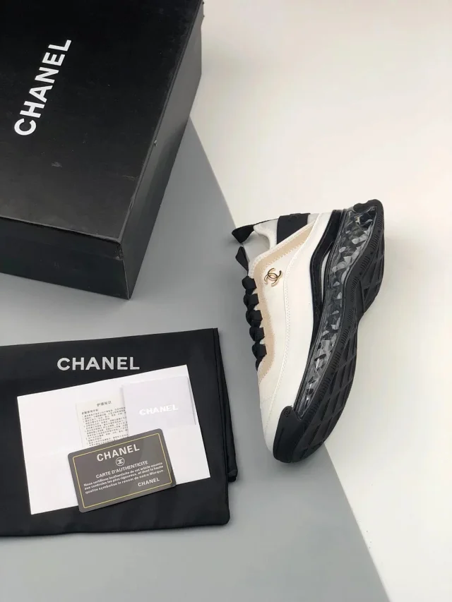 Chanel Sneakers Low-top platform with double-C hardware product detail image 3