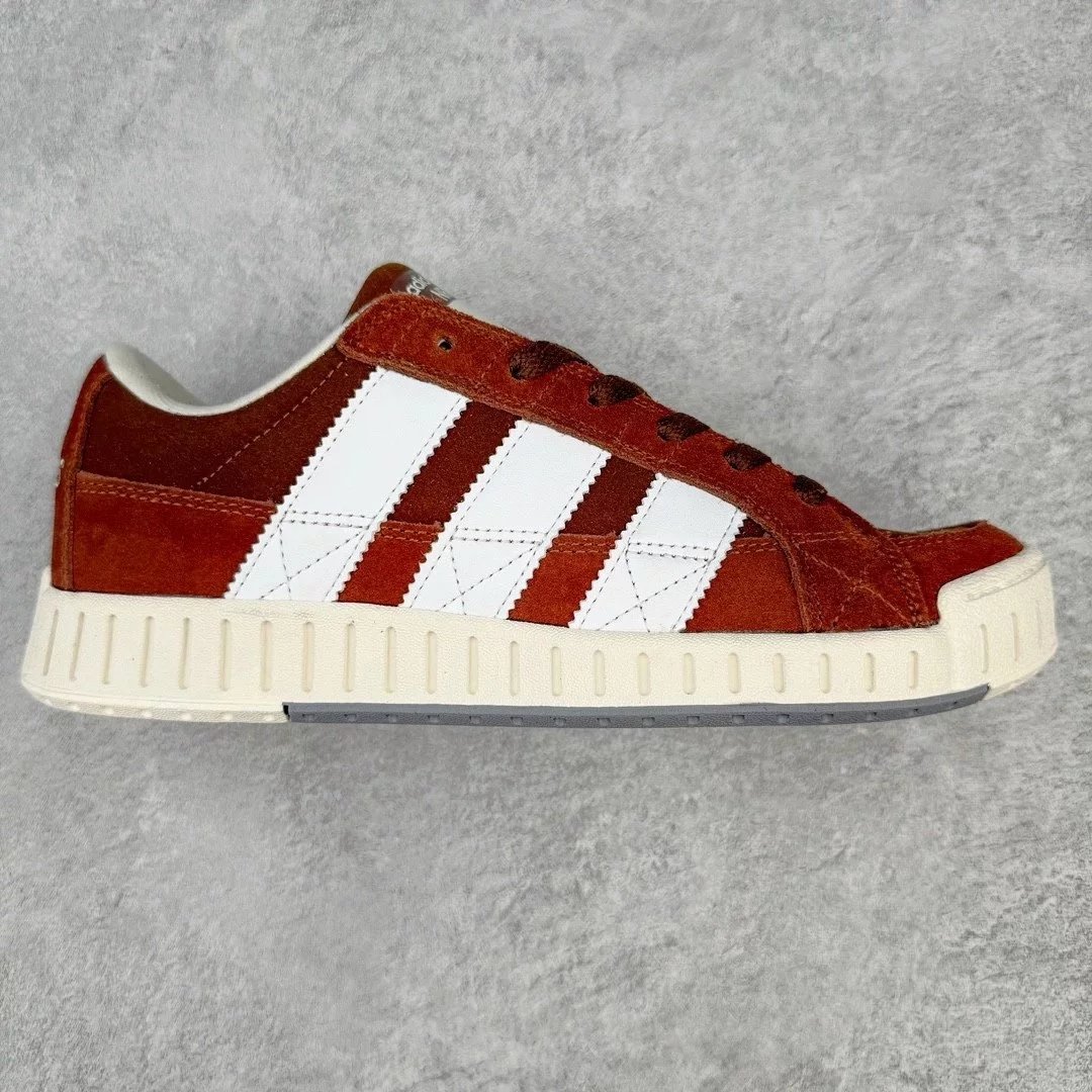 Unbranded Sneakers Low-Top Three-Stripe with Ribbed Sole — Red Coffee
