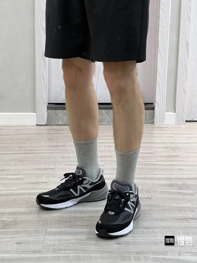 New Balance Sneakers 990v6 product detail image 10