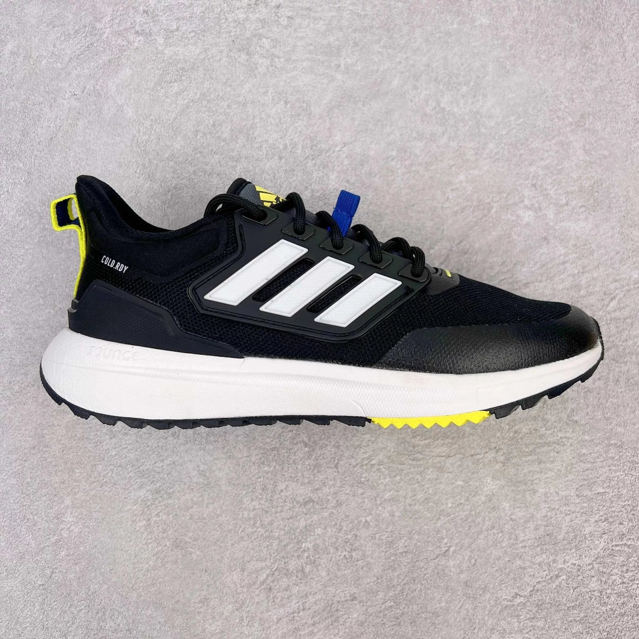 Adidas Sneakers EQ21 Run — Black, white, and yellow