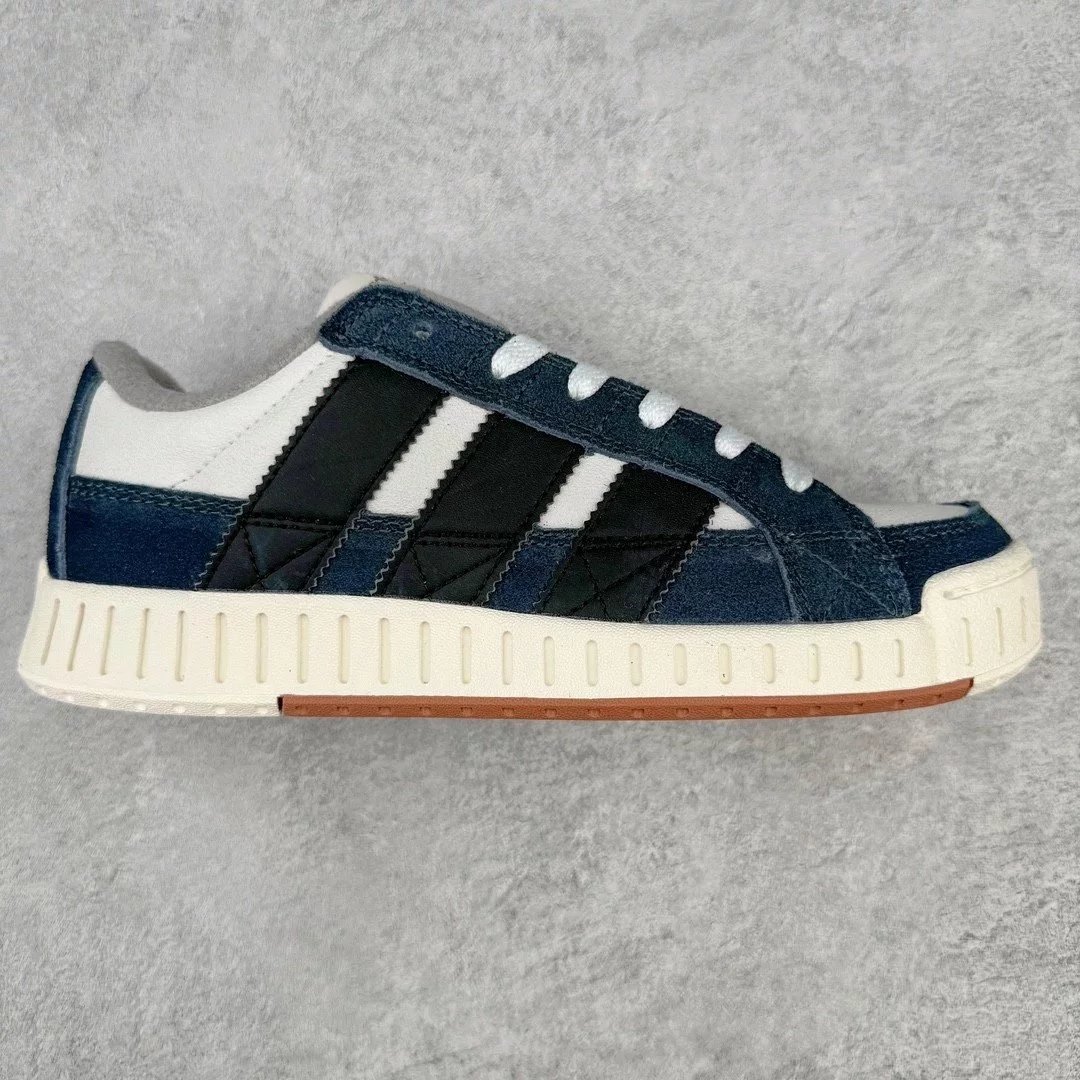 Unbranded Sneakers Low-Top Three-Stripe with Ribbed Sole — Black, white, and blue