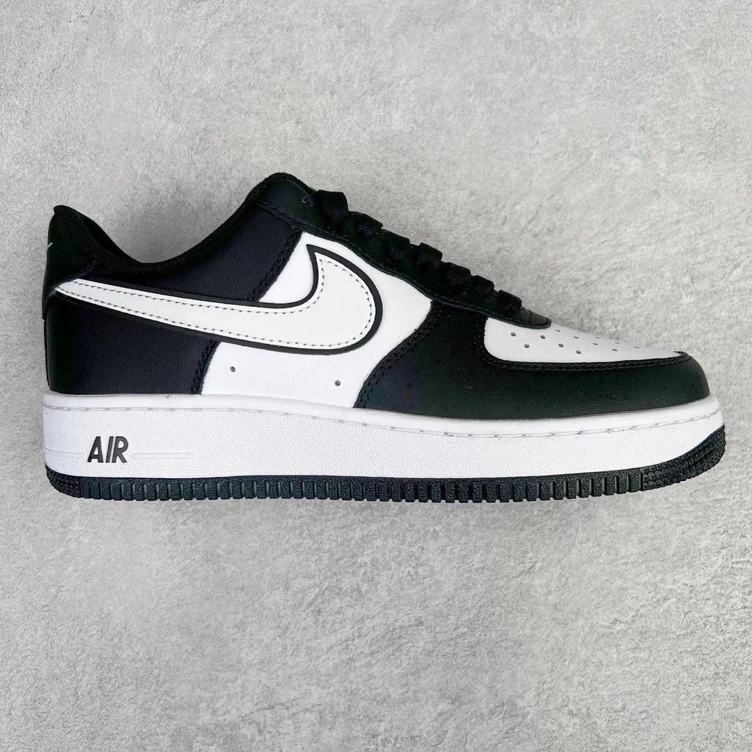 Nike Sneakers Air Force 1 Low Graphic — Black and white