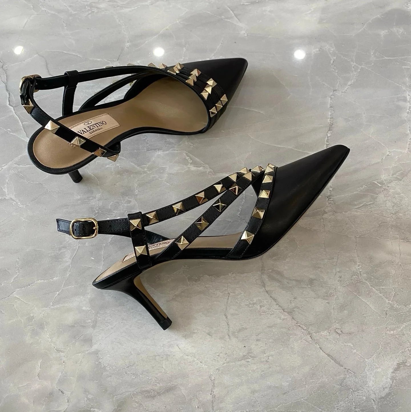 Valentino Garavani Casual Shoes Pointed-Toe Studded Ballet Flats — Middle Heel Rivet Black Sheepskin